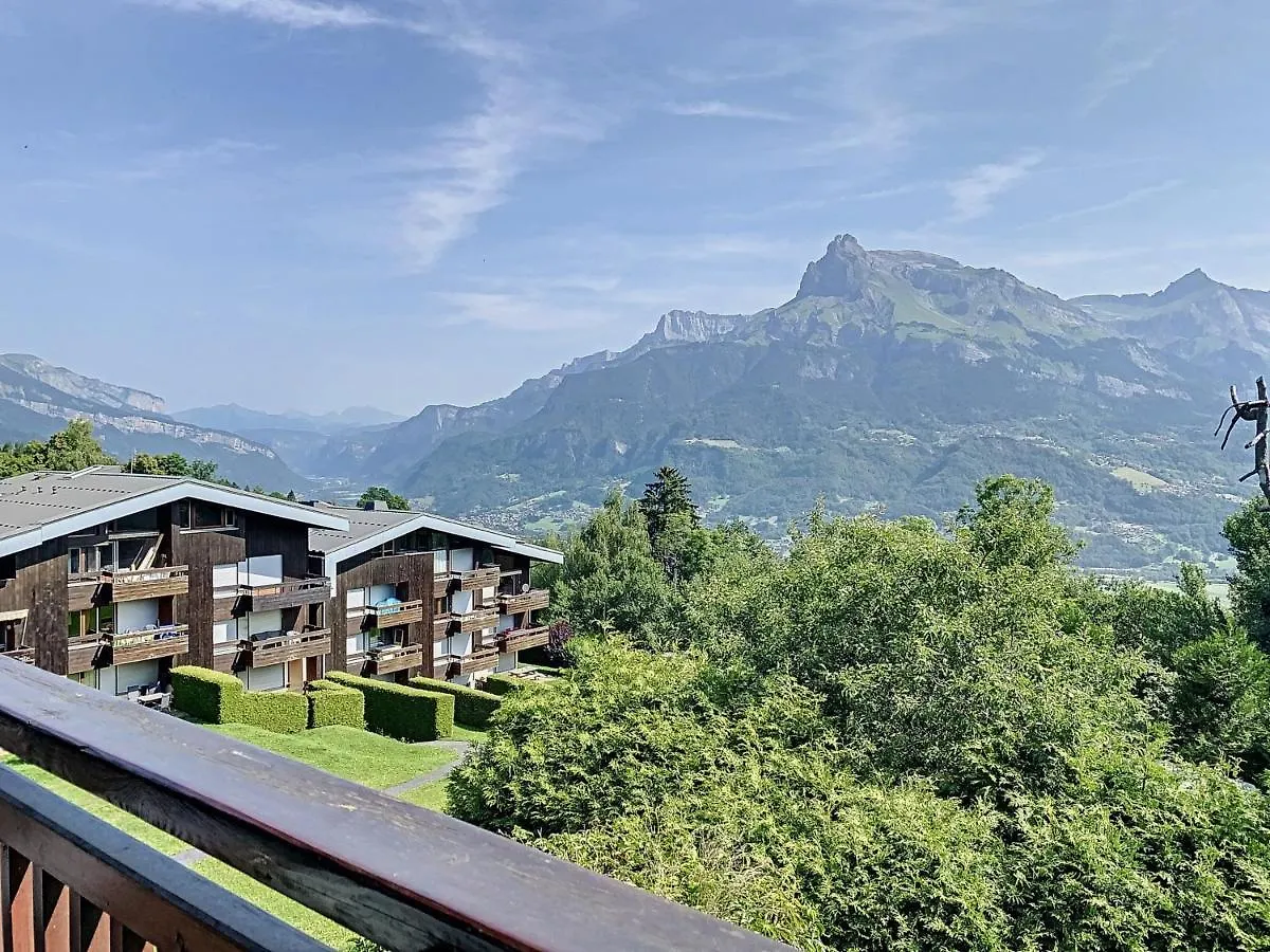 Studio Confortable Au Centre De Combloux Avec Parking Et Acces Ski Bus - Fr-1-560-35 France
